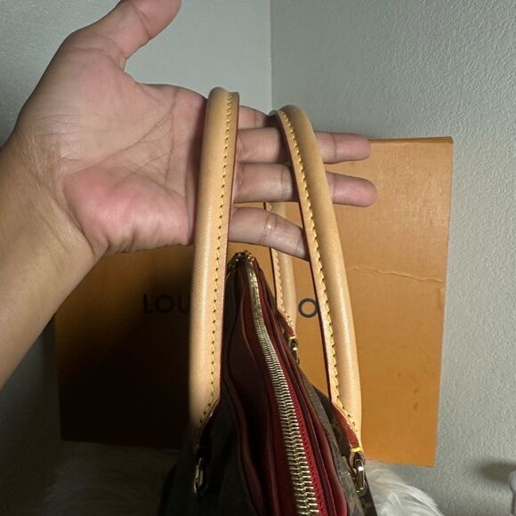 Louis Vuitton Pallas MM Monogram - Picture 6 of 16